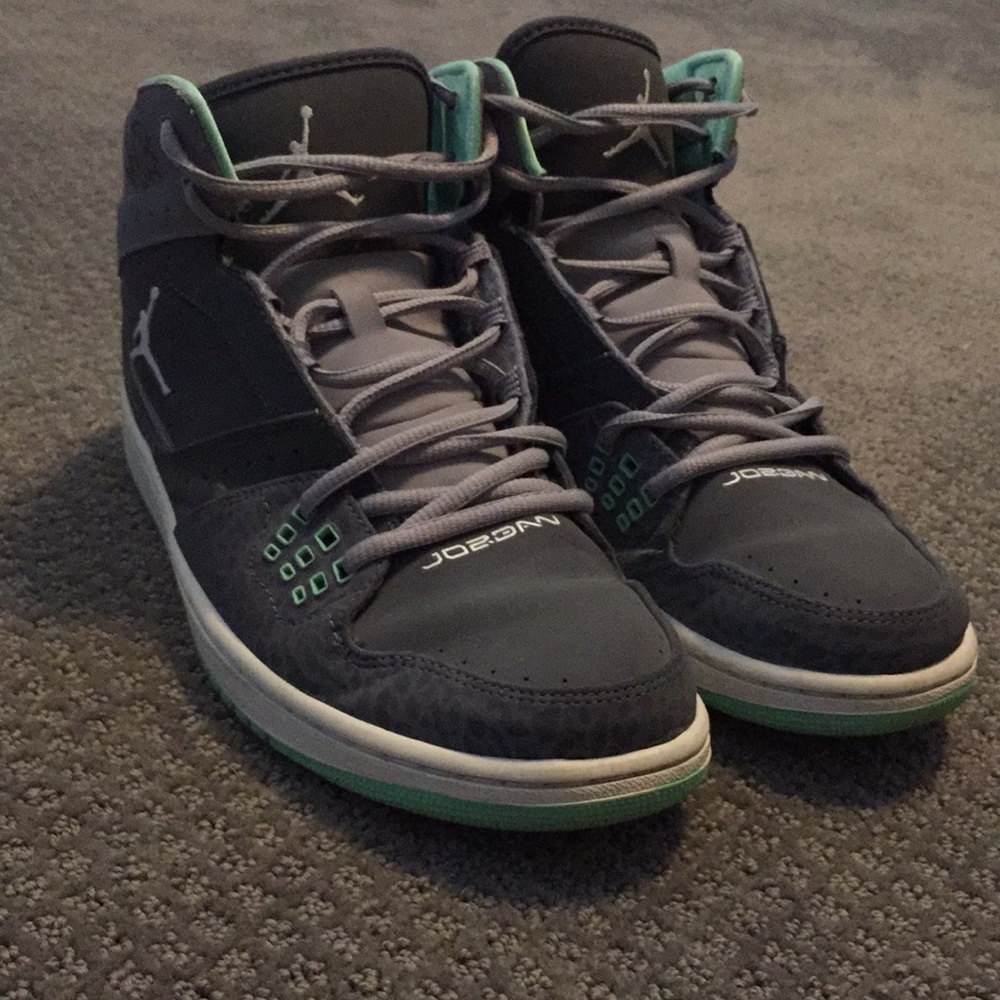 Jordan Sneakers in Gray and Green